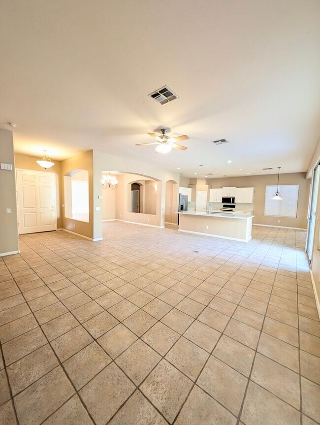 Foto del edificio - AVAILABLE NOW IN HIGLEY GROVES!!!!