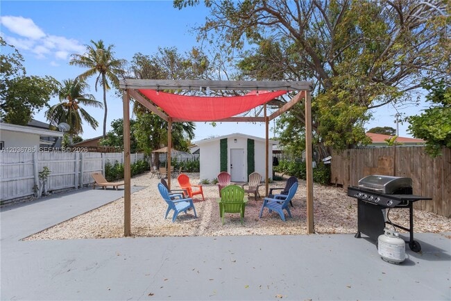 Foto del edificio - 3016 NW 22nd Ct