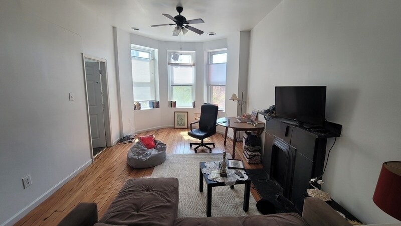 Foto del edificio - 404 W Grace St