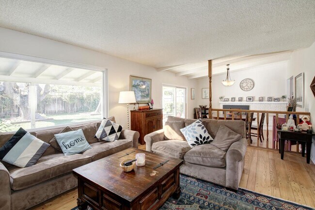 Foto del edificio - Great Central Davis 3 bedroom 2 bath home