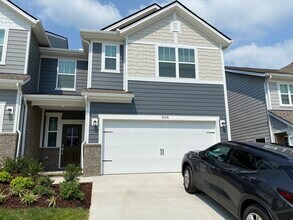 Building Photo - 3115 Lamond Dr