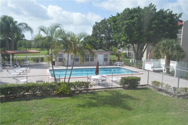 Foto del edificio - 9441 Evergreen Pl
