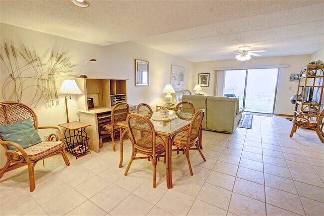 Building Photo - 6100 A1A S