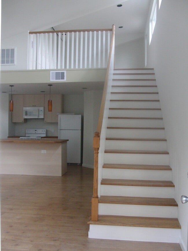 Building Photo - 1703 Oxford St