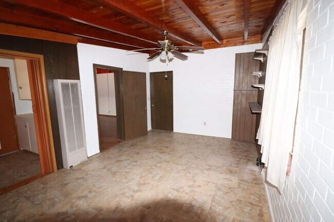 Foto del edificio - 3 Bedroom 2 Bathroom