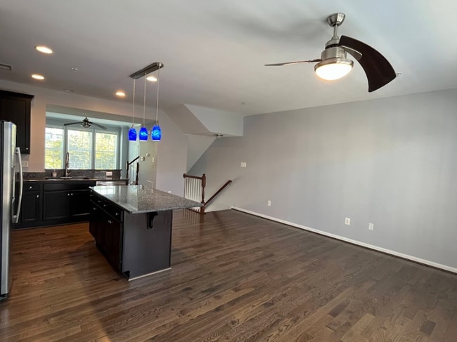 Building Photo - 2703 Osprey Way S
