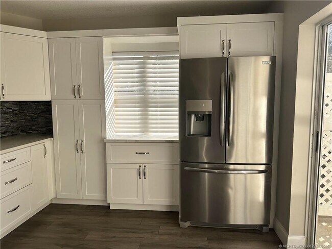 Foto del edificio - 2882 SW Lakemont Pl