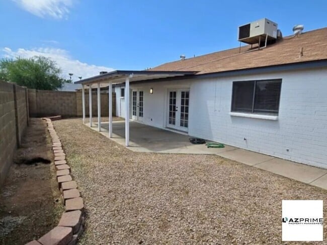 Foto del edificio - This home is adorable!