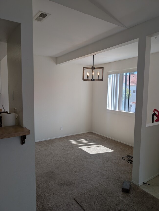 Building Photo - 9408 Twin Trails Dr