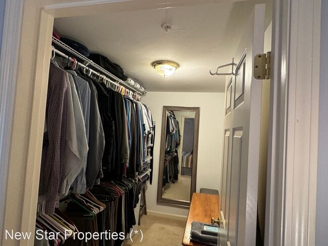 Building Photo - 2 br, 2 bath House - 6 Crestview Circle #129