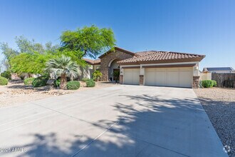 Building Photo - 17941 W Cheryl Dr