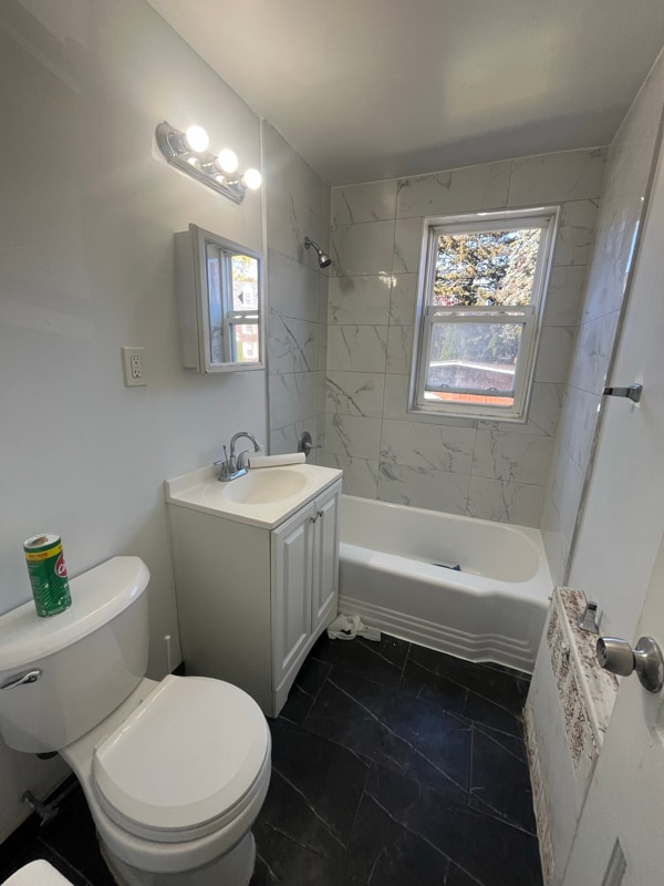 Building Photo - 676 Park Ave