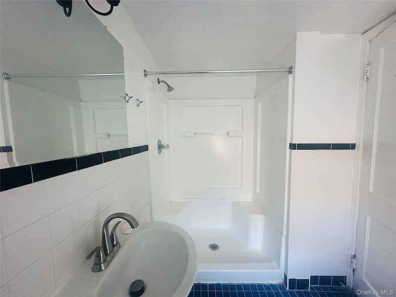 Foto del edificio - 18 Taylor Ave