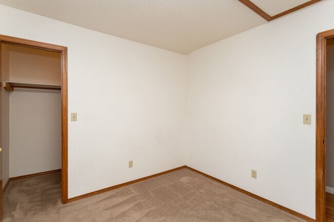 Foto del edificio - 6109 Lowlander Ct