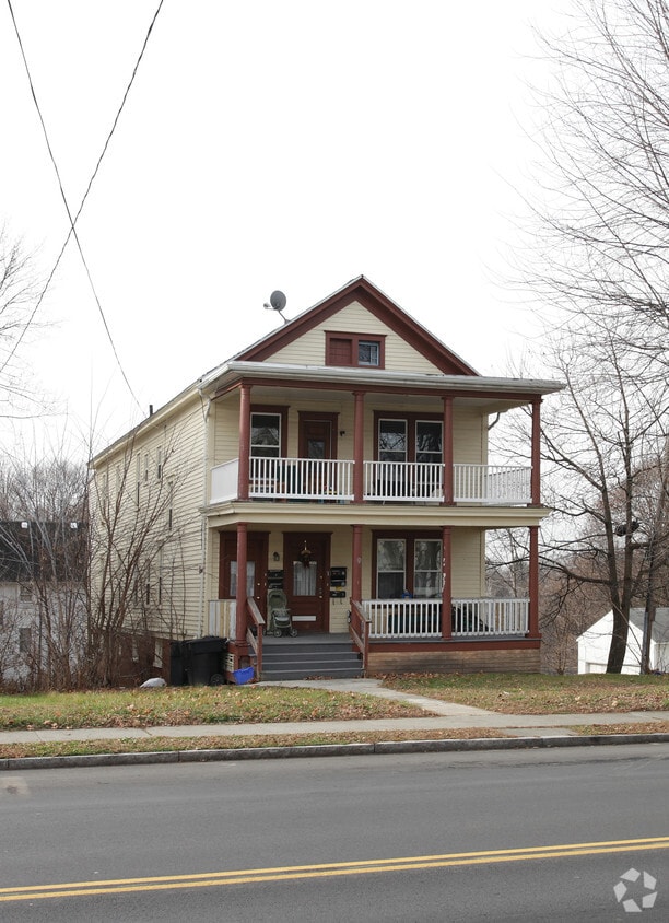 Primary Photo - 250 Pawling Ave