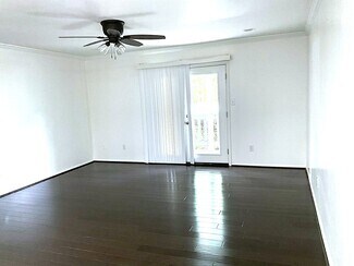 Building Photo - 1001 Woodland Vlg