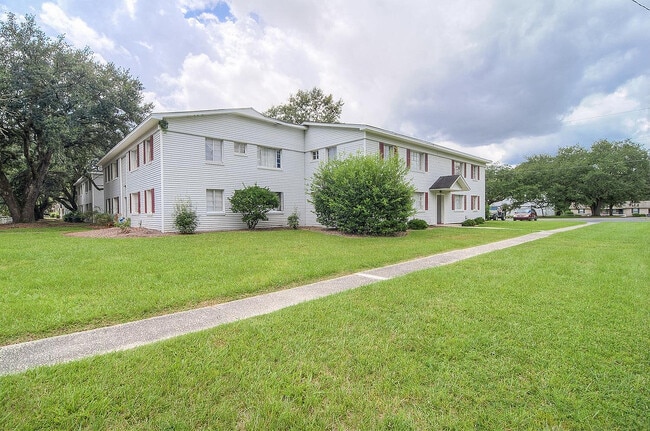 Muchos espacios abiertos - Sedgefield Apartments