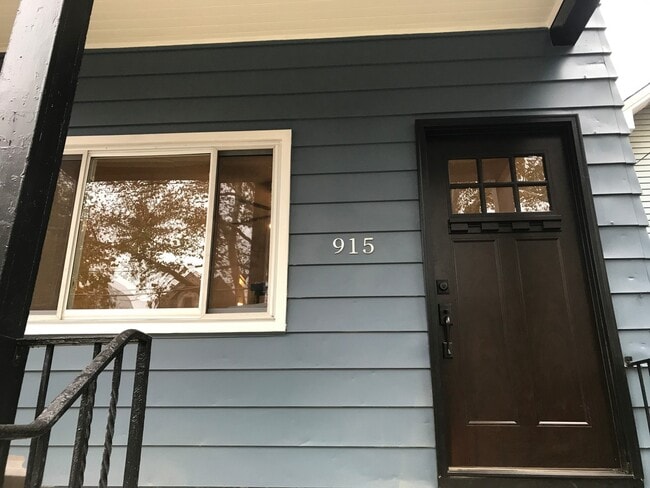 Building Photo - Beautiful Single Family Home in Highland Park