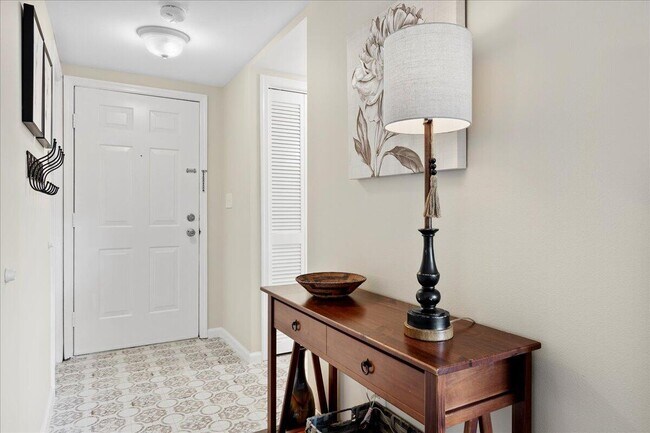 Building Photo - 11863 Wimbledon Cir