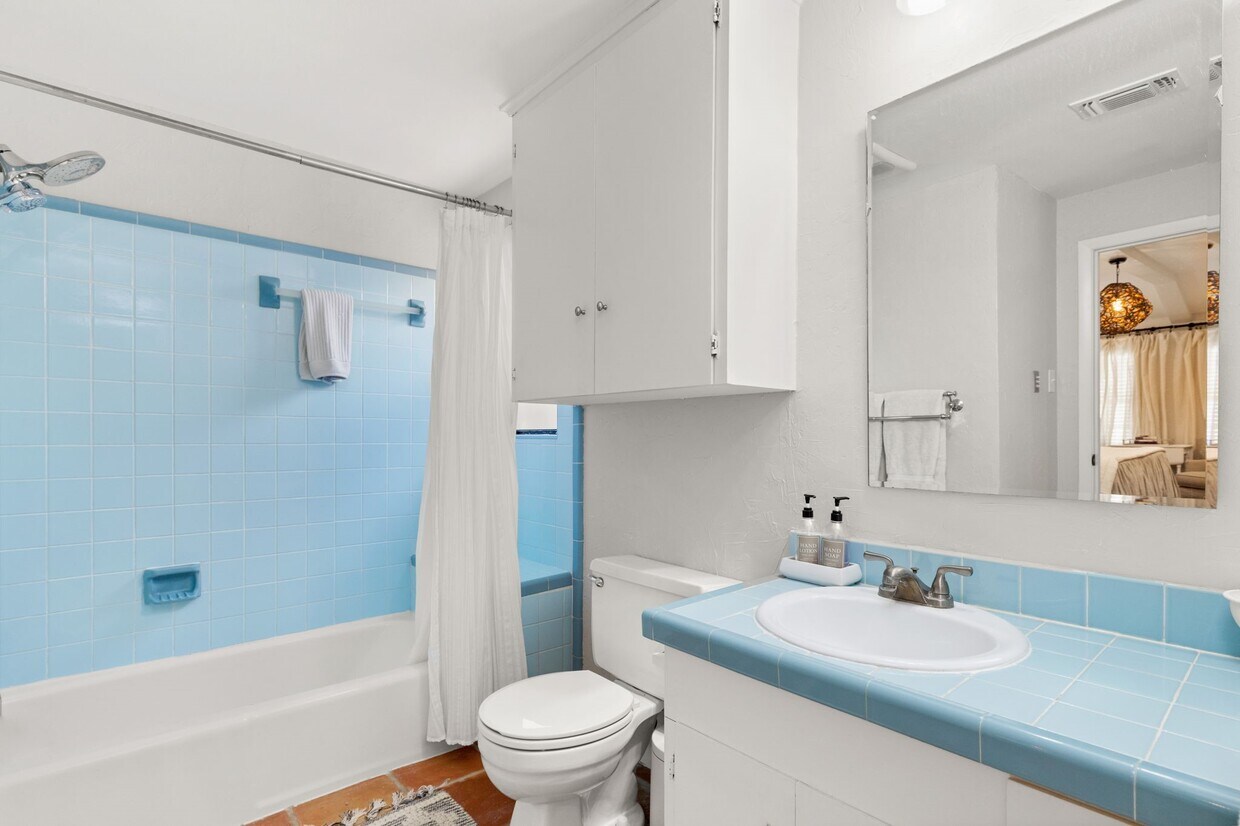 Foto del edificio - 968 Mulberry Ave