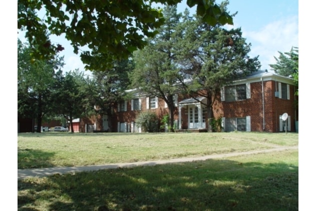 Building Photo - Battin Apartments