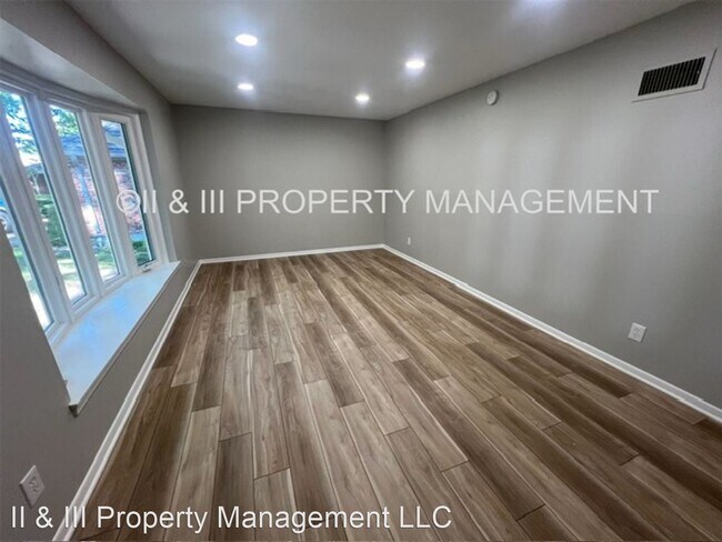 Foto del edificio - 5 br, 3 bath House - 9939 Floyd