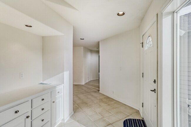 Foto del edificio - 374 NE 49th Ave