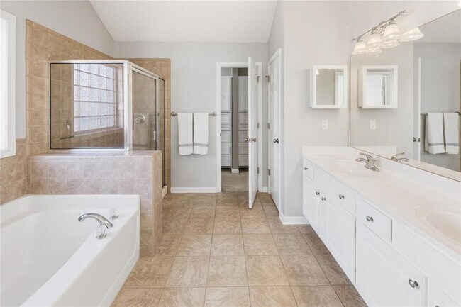 Building Photo - 4073 Archcreek Way