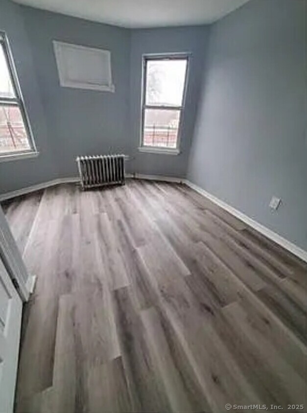 Foto del edificio - 1322 Stratford Ave