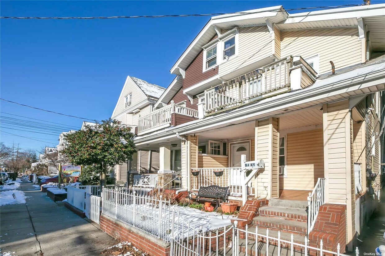 9441 86th Rd, Queens, NY 11421 Room for Rent in Queens, NY