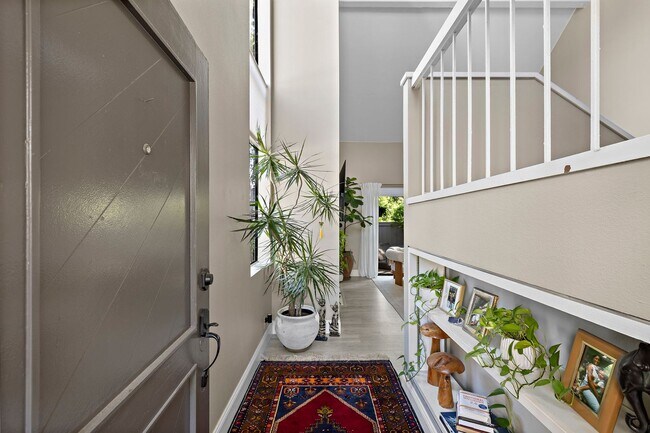 Foto del edificio - Charming Townhome in Turtle Rock