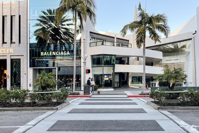The Beverly Hills shopping center also has multi story retail locations.
