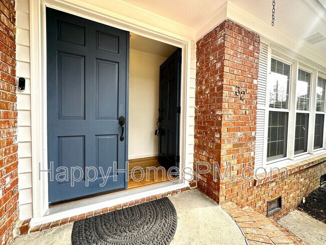 Foto del edificio - 32 Heathwood Dr