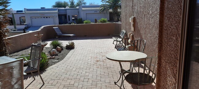 Large front patio - 2533 S Pecan Valley Pl