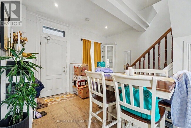 Photo du bâtiment - 1308 Shillington Ave