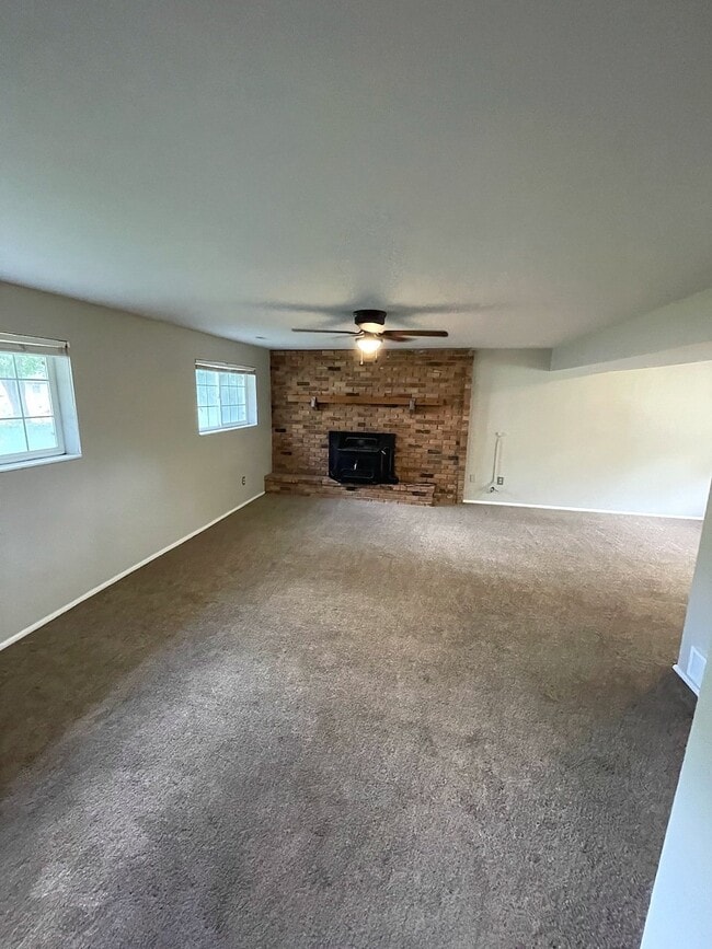 Building Photo - 1097 Grove Creek Dr