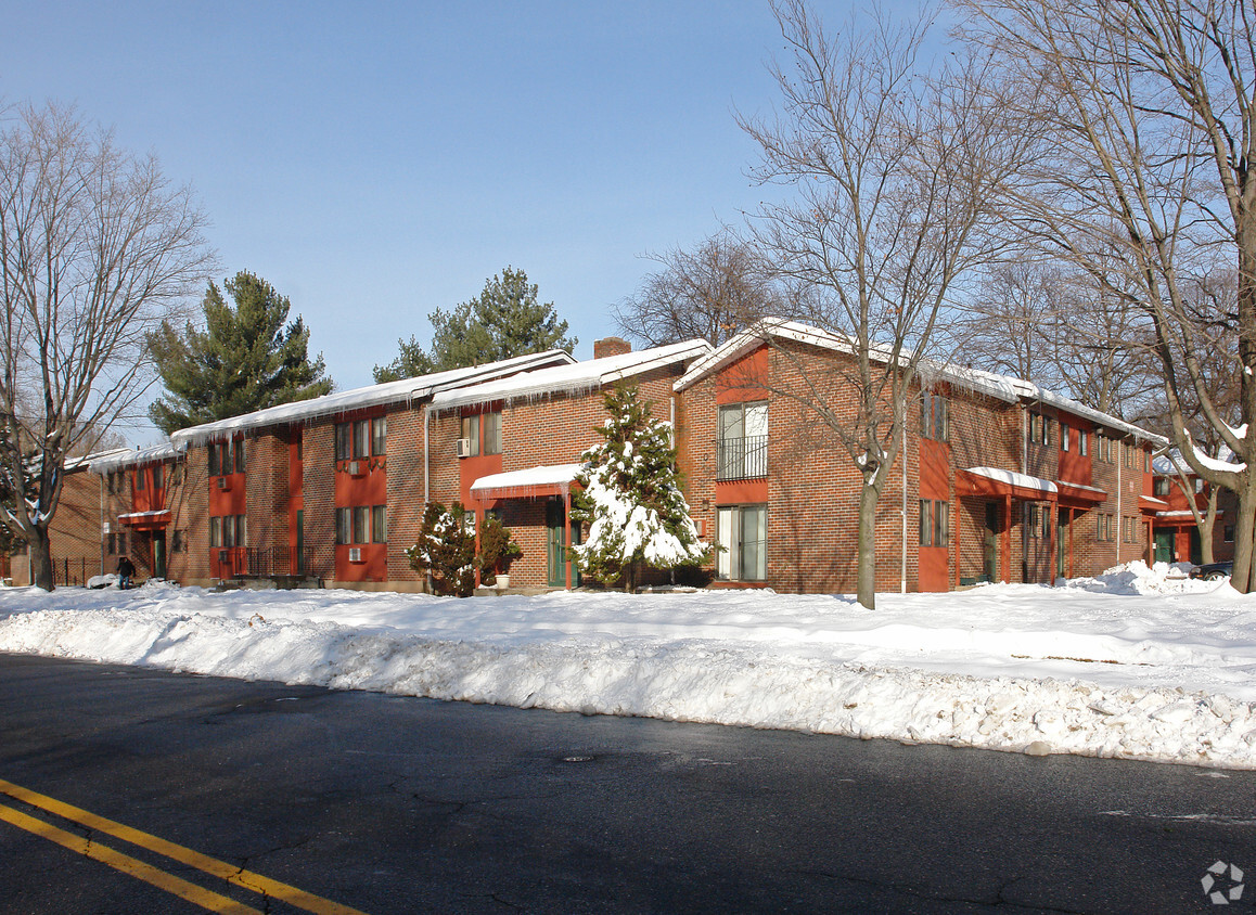 Building Photo - Broadview Terrace Apartments