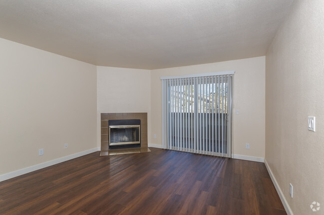 1 HAB, 1 BA: 718 ft² - Wind Chase Apartments