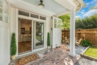 Building Photo - 14 Crossman Pl