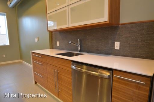 Building Photo - 618 S 5th St