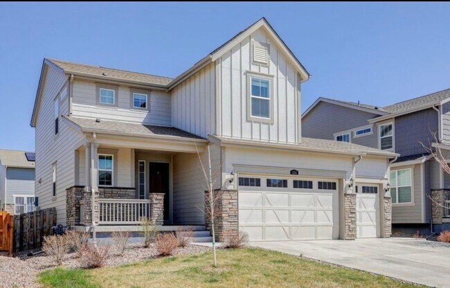 Spacious 4BR House in Aurora - Spacious 4BR House in Aurora