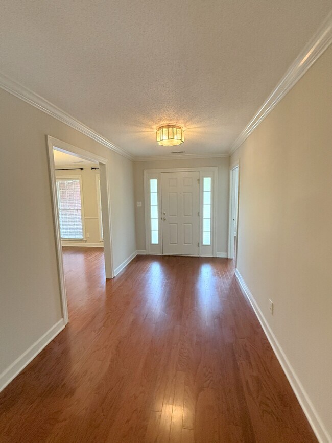 Foto del edificio - 238 Pebble Brook Dr