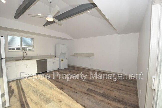 Building Photo - 405 Spruce St