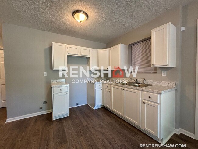 Building Photo - Text our Leasing Team at 901-820-4367 to S...