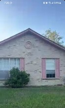 Building Photo - 2323 Spring Dusk Dr