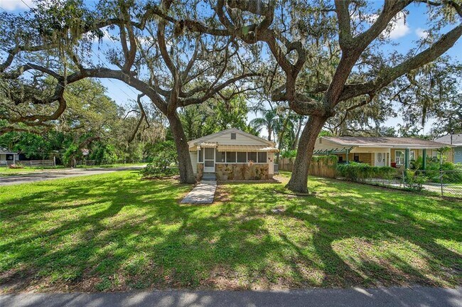 Foto del edificio - 8723 N Dexter Ave
