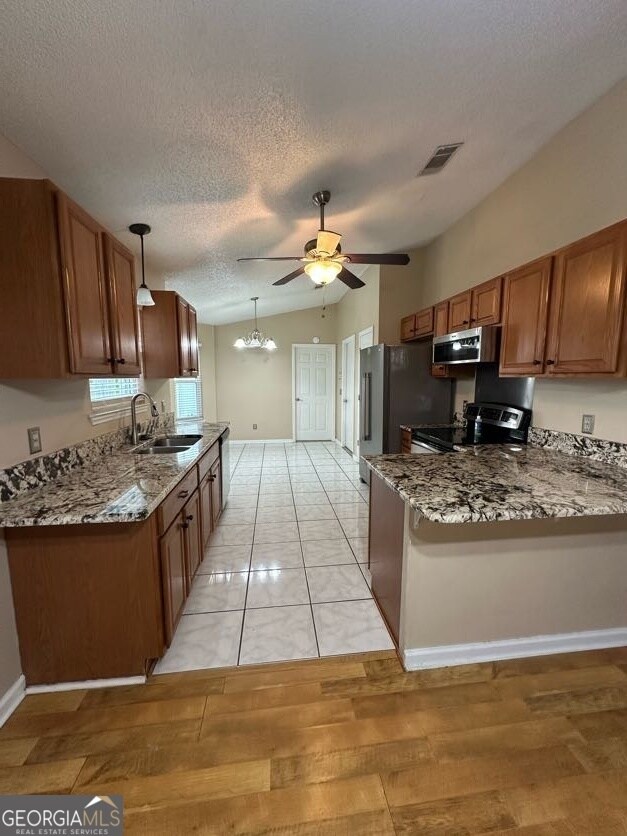 Foto del edificio - 130 Lakeside Dr