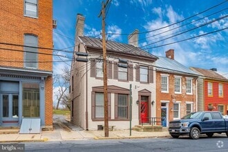 Building Photo - 315 W Patrick St
