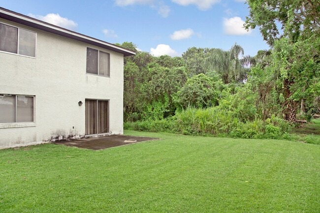 Foto del edificio - 2290-2296 Fox Hollow Dr.