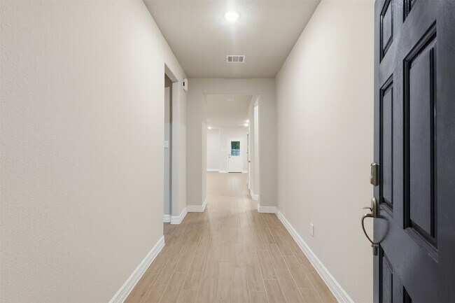 Building Photo - 119 Buttonwood Ct